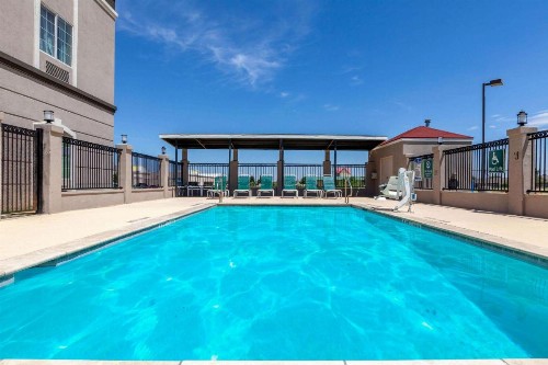 La Quinta by Wyndham Midland North - image 38