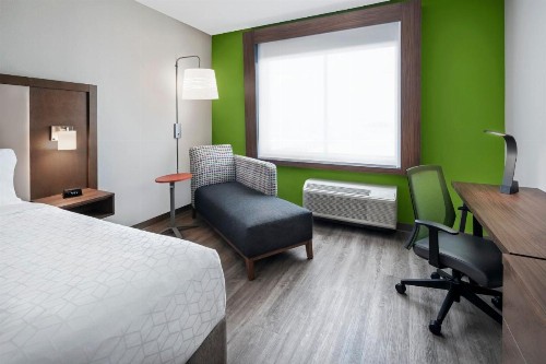 Holiday Inn Express & Suites Midland Loop 250 an IHG Hotel - image 26
