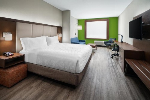 Holiday Inn Express & Suites Midland Loop 250 an IHG Hotel - image 38