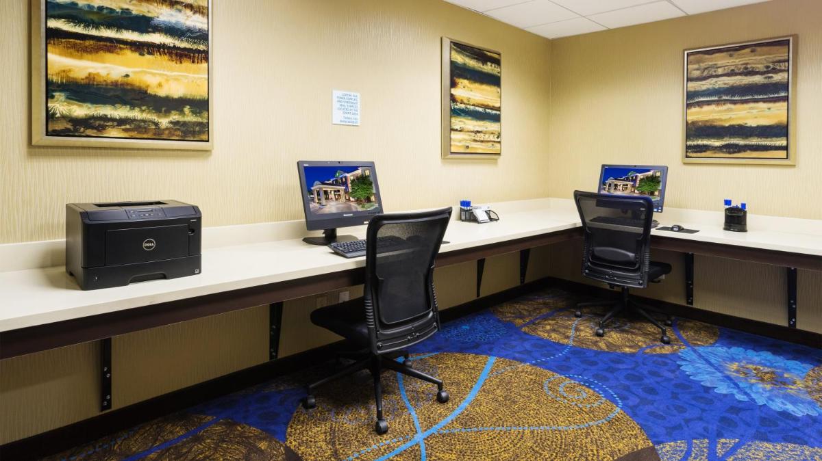 Holiday Inn Express & Suites Midland Loop 250 an IHG Hotel - image 4