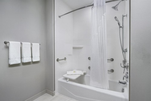 Holiday Inn Express & Suites Midland Loop 250 an IHG Hotel - image 45