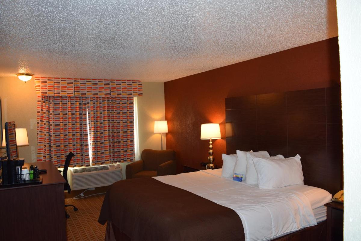 Baymont by Wyndham Midland Airport - image 5
