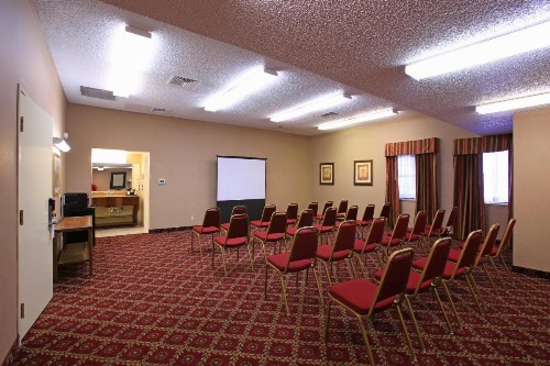 Plaza Inn Midland - image 22