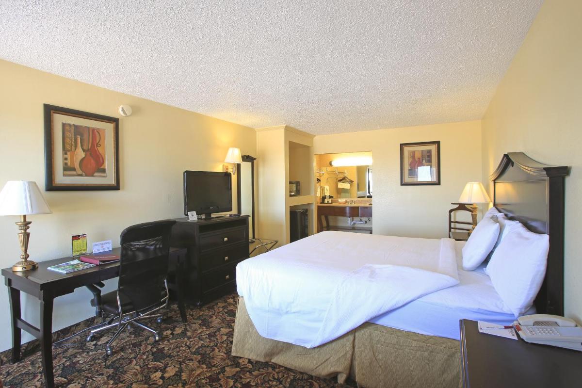 Plaza Inn Midland - image 4