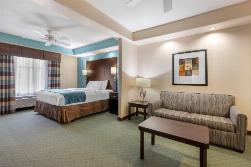 Best Western Plus Midland Suites - image 15