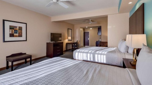 Best Western Plus Midland Suites - image 32