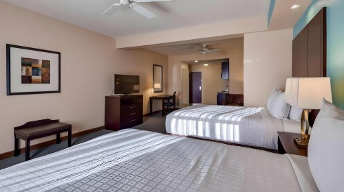 Best Western Plus Midland Suites - image 39