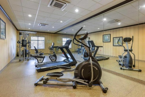 Best Western Plus Midland Suites - image 6