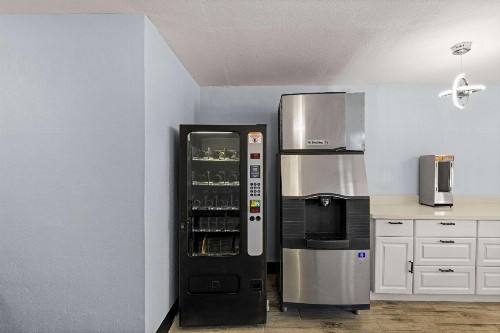 Executive Inn - image 29