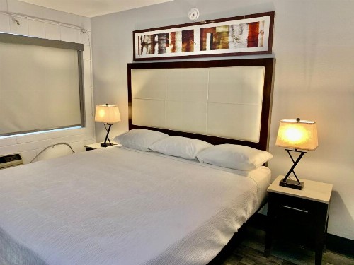 Executive Inn - image 33