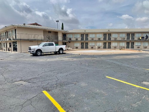 Executive Inn - image 49
