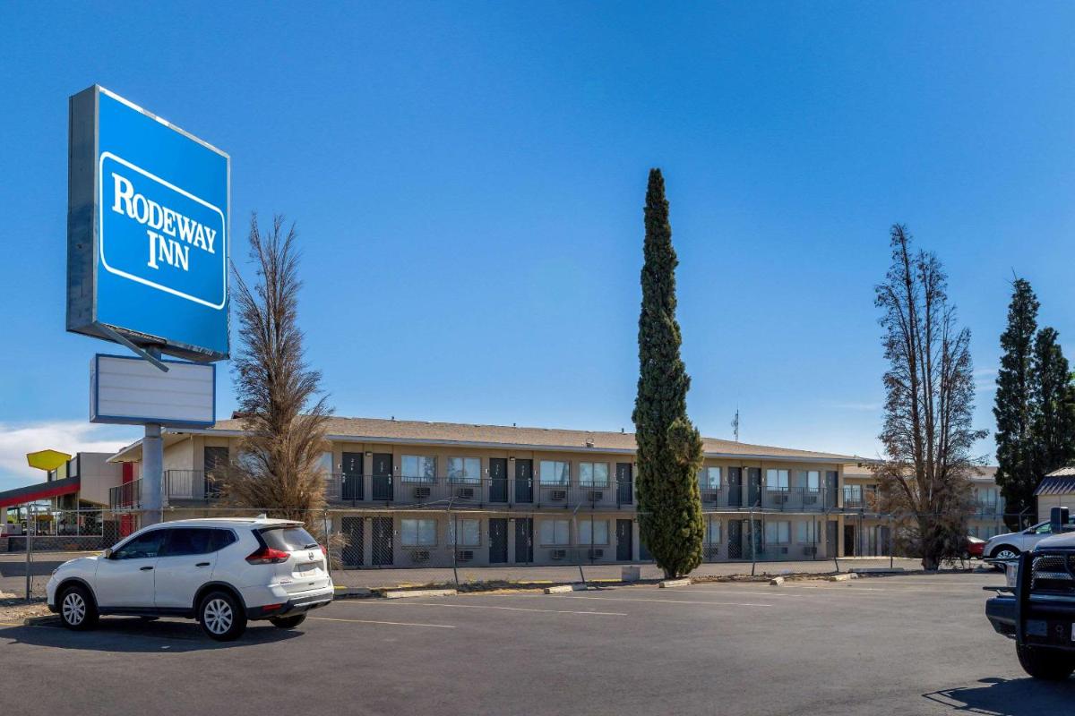 Executive Inn - image 5