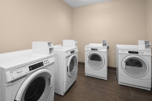 Holiday Inn Express & Suites Midland South I-20 an IHG Hotel - image 31