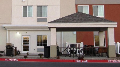 Candlewood Suites Midland an IHG Hotel - image 9
