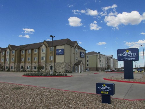 Microtel Inn & Suites by Wyndham - image 21