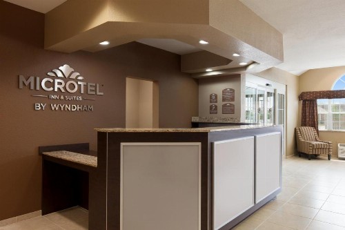 Microtel Inn & Suites by Wyndham - image 24