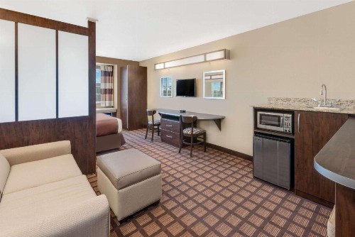 Microtel Inn & Suites by Wyndham - image 30
