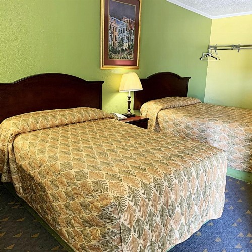 Luxury Inn - image 5