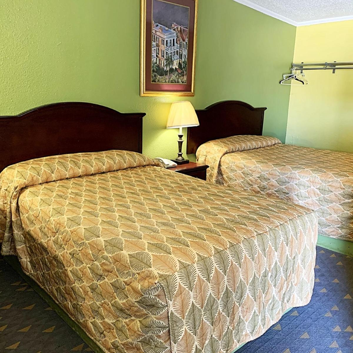 Luxury Inn - image 5