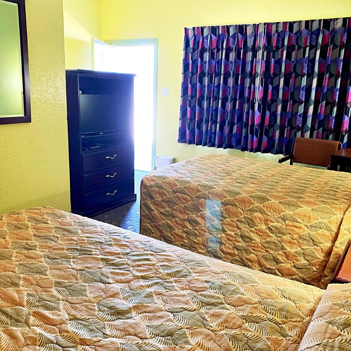 Luxury Inn - image 6