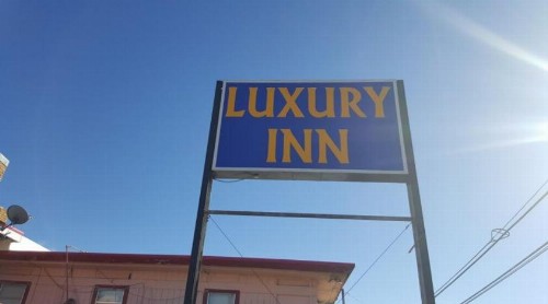 Luxury Inn - image 8