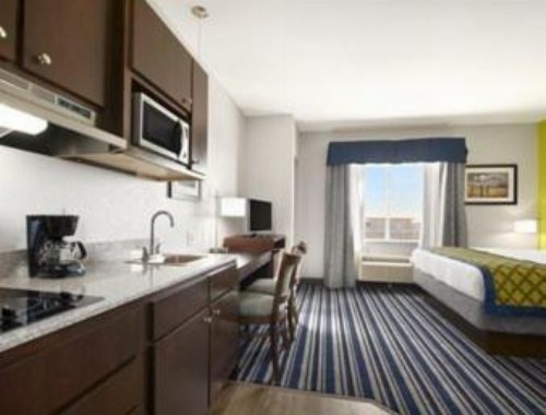 Hawthorn Suites by Wyndham Midland - image 22