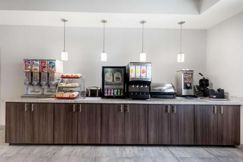 Hawthorn Suites by Wyndham Midland - image 8