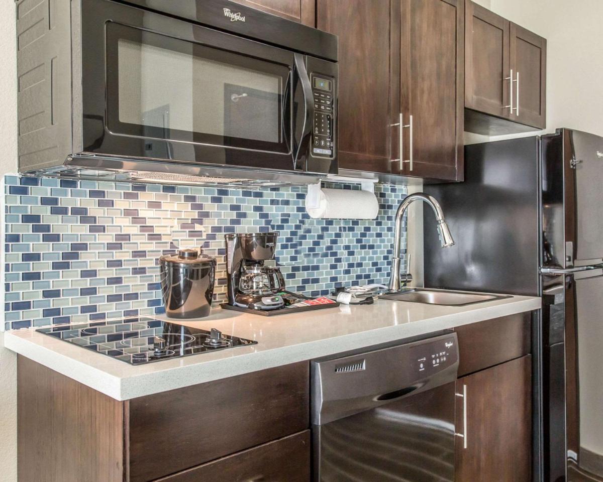 MainStay Suites Midland - image 2