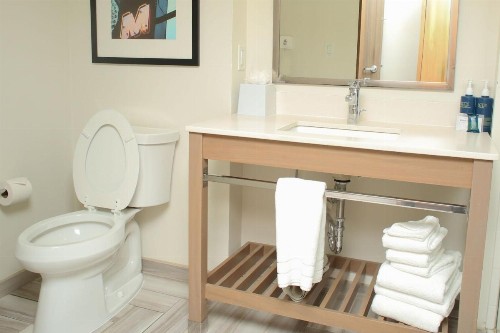 Four Points by Sheraton Midland - image 15