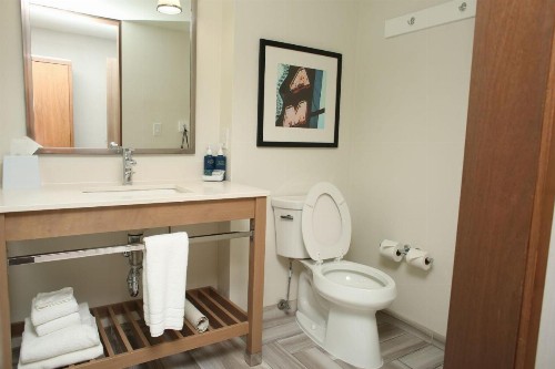 Four Points by Sheraton Midland - image 21