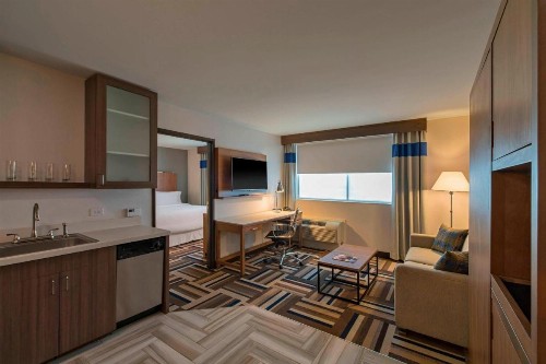 Four Points by Sheraton Midland - image 22