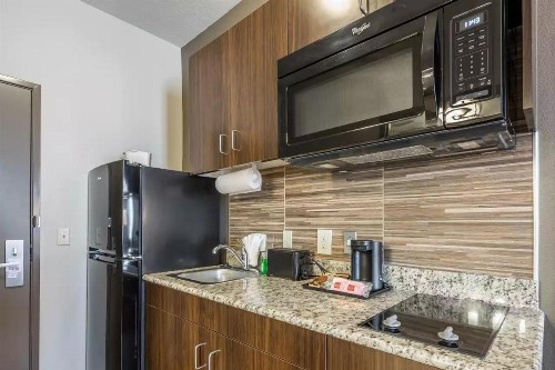 Suburban Extended Stay Hotel Midland I-20 - image 11