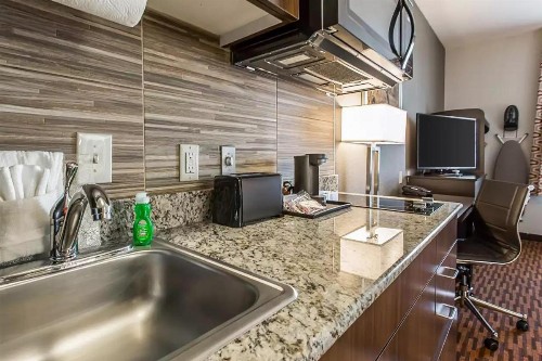 Suburban Extended Stay Hotel Midland I-20 - image 3