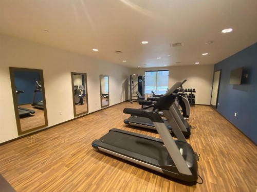 Comfort Suites Midland West - image 20