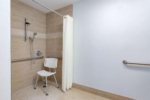 Baymont by Wyndham Midway - image 24