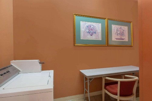 Baymont by Wyndham Midway - image 27