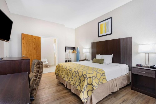 Baymont by Wyndham Midway - image 29