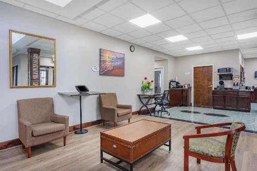 Baymont by Wyndham Midway - image 35