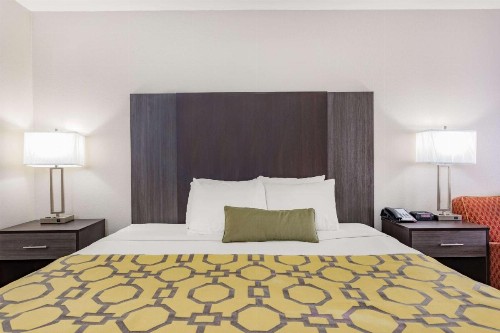 Baymont by Wyndham Midway - image 37