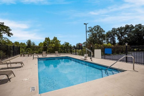 Comfort Inn & Suites Midway - Tallahassee West - image 31