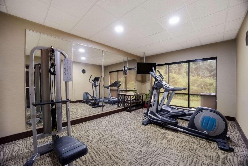 Comfort Inn & Suites Midway - Tallahassee West - image 32
