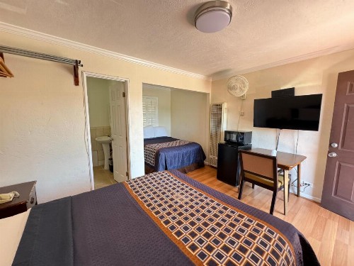 Tamalpais Motel - image 12