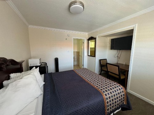 Tamalpais Motel - image 18