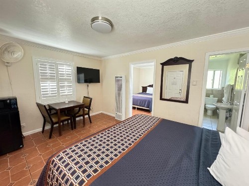Tamalpais Motel - image 20