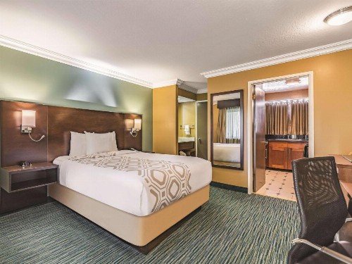 La Quinta by Wyndham San Francisco Airport West - image 11