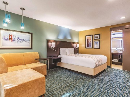 La Quinta by Wyndham San Francisco Airport West - image 15