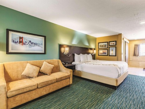 La Quinta by Wyndham San Francisco Airport West - image 20