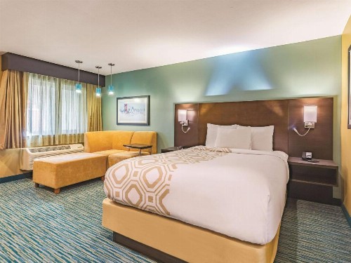 La Quinta by Wyndham San Francisco Airport West - image 21