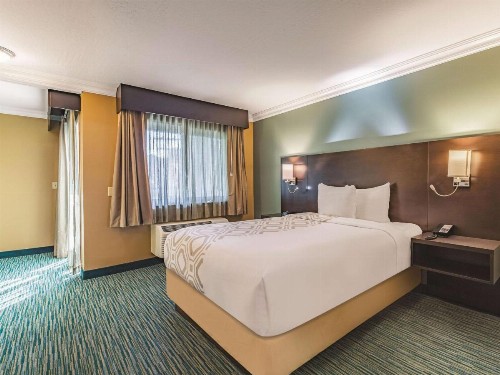 La Quinta by Wyndham San Francisco Airport West - image 27