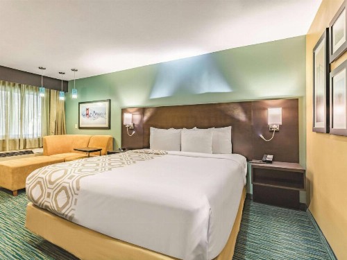 La Quinta by Wyndham San Francisco Airport West - image 36
